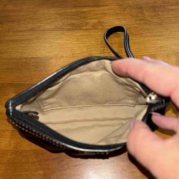 COACH LEATHER WRISTLET Black Leather Silver Hardware EUC Gorgeous Gathered Front - Picture 5 of 9